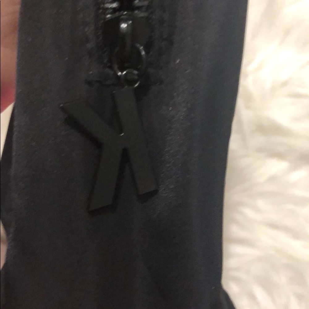 Kylie Cosmetics lips makeup bag❤️ - Picture 8 of 8